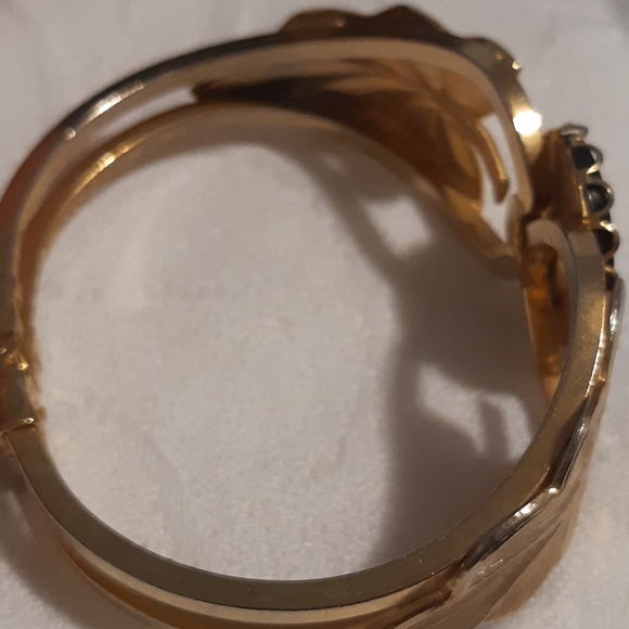 Vintage Gold Tone, Rainbow Abalone Bracelet With Leaf Pattern - Picture 12 of 14